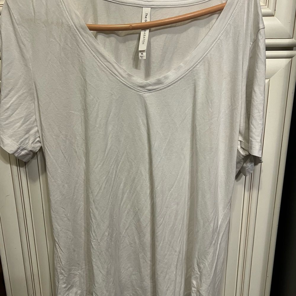 The Group by Babaton
Foundation V-Neck T-Shirt XL